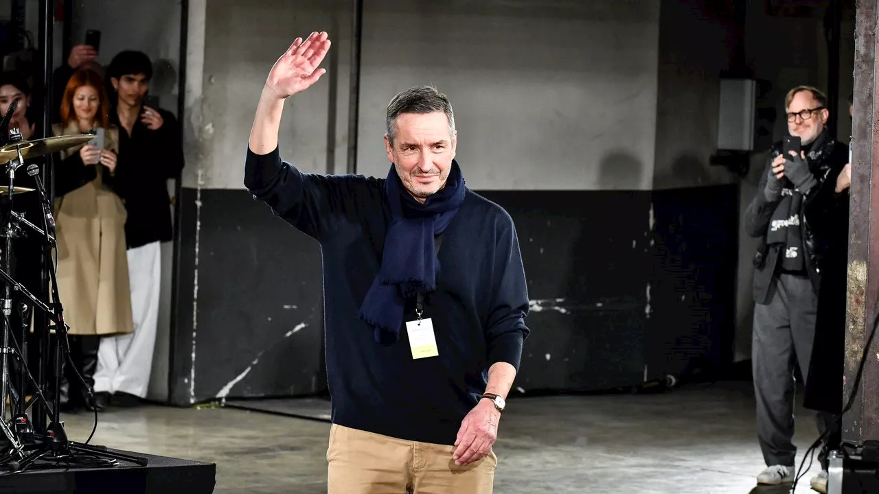 Dries Van Noten lascia il ruolo di direttore creativo della propria griffe