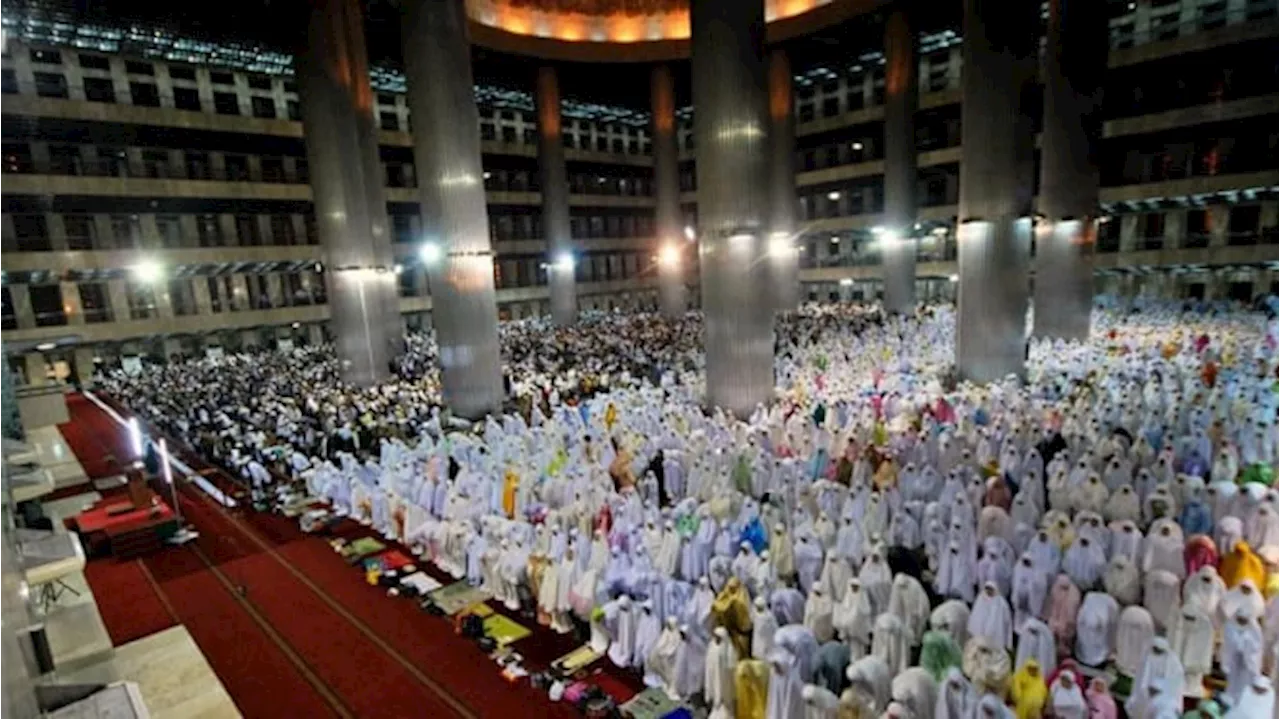 Berkah Sholat Tarawih di Masjid, Seorang Wanita Dapat Surat Cinta dari Pria