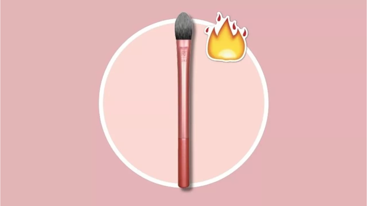 I tried the TikTok viral concealer brush and here are my thoughts