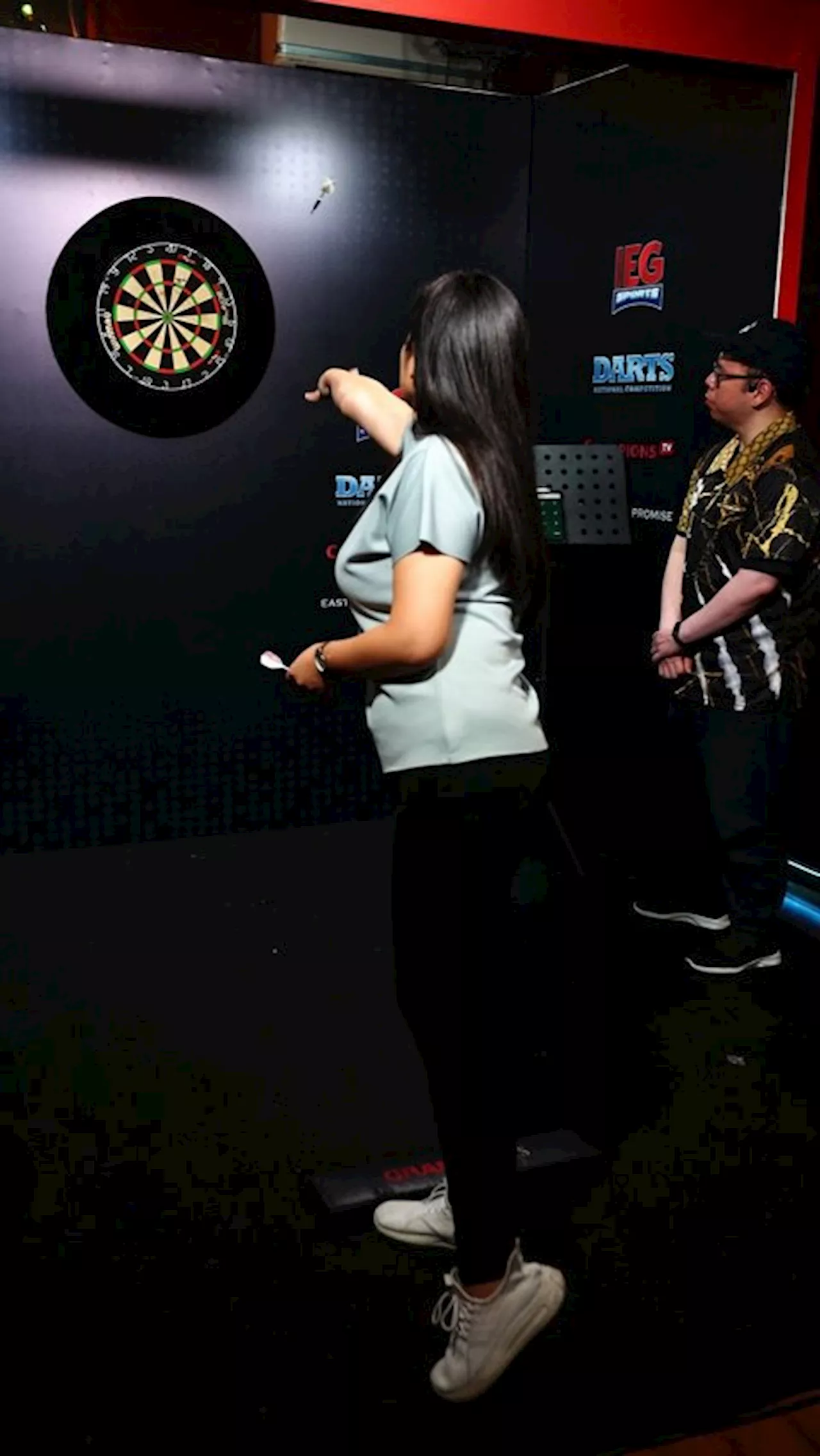 FOTO: Melihat Kompetisi Profesional Darts Nasional Pertama Kali Digelar di Indonesia - Darts-national-competition-series-01