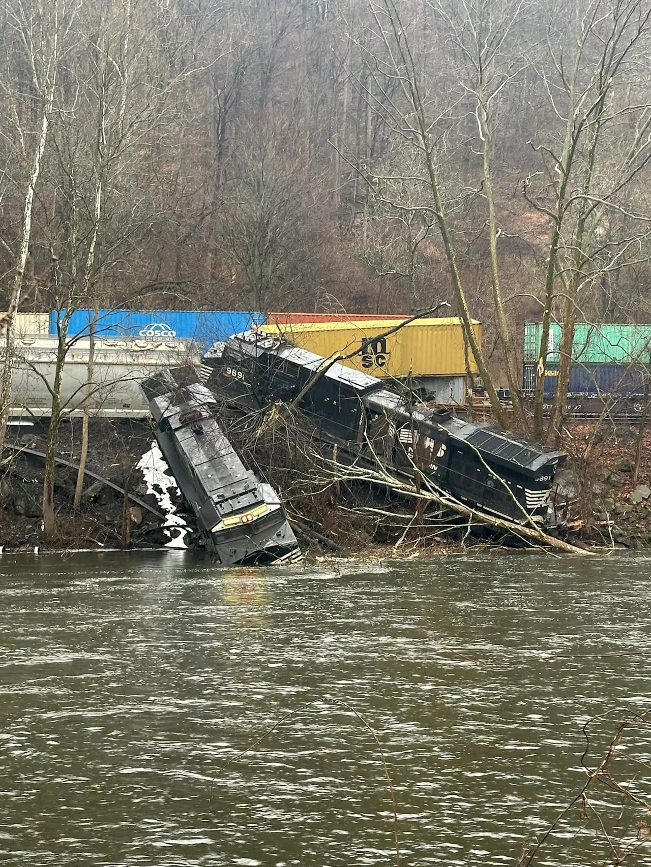 Train derails in Northampton County, several cars end up in Lehigh River