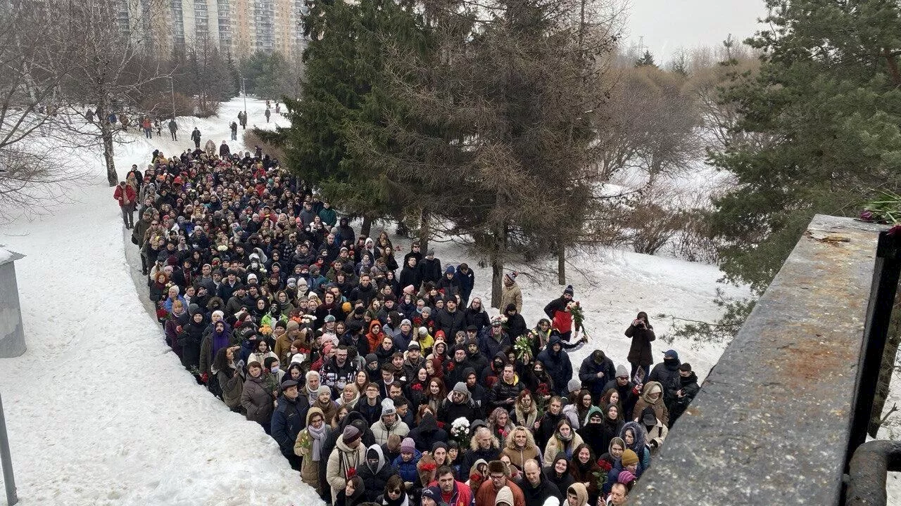 Adieux à Navalny : un mouvement de contestation peut ressurgir