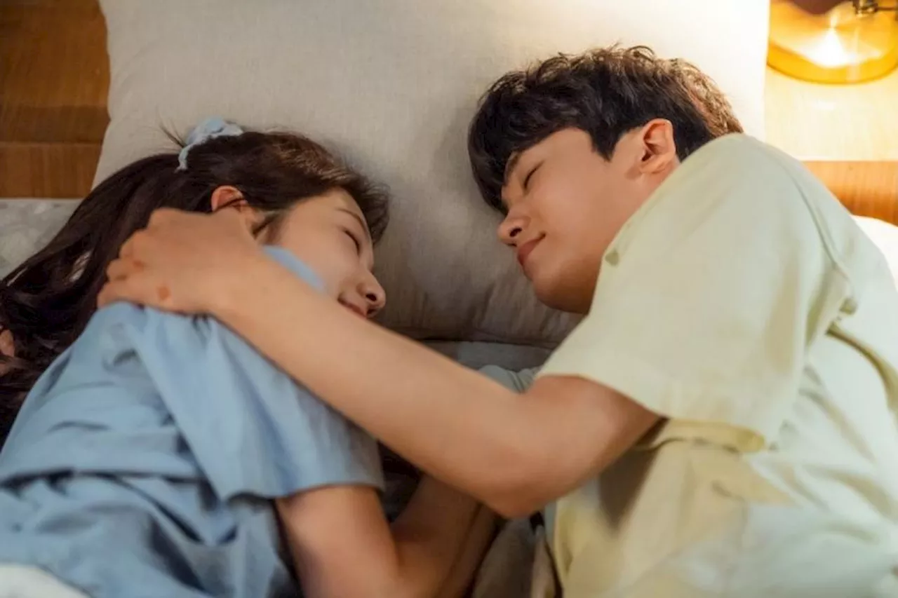 Park Hyung Sik And Park Shin Hye Get Caught In Bed By Her Mom On “Doctor Slump”