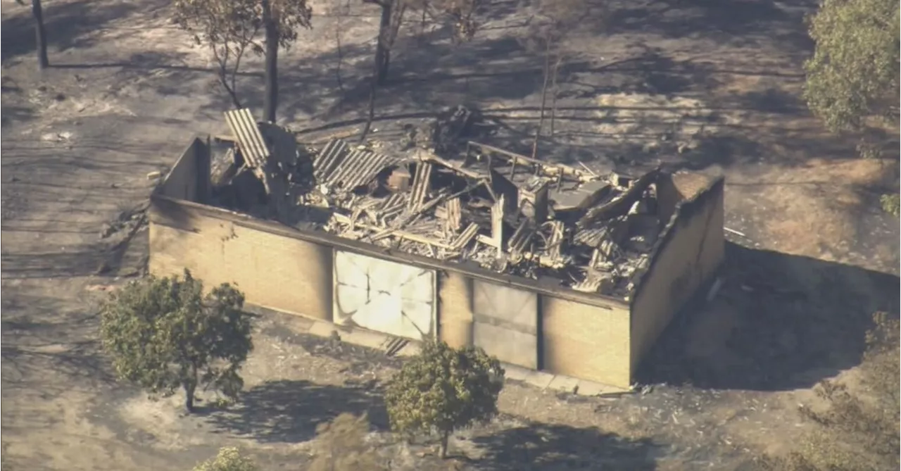 Building destroyed as Perth Hills fire uncontrolled