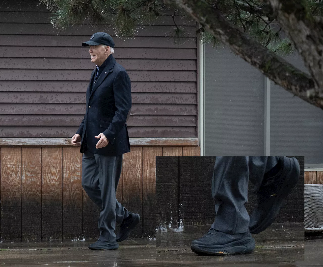 Biden e le 'super scarpe' per non cadere: ecco le sneakers speciali del presidente