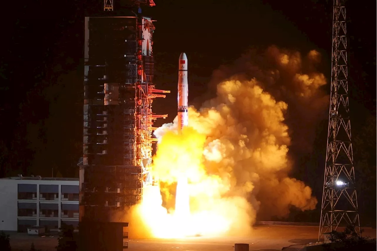 China launches relay satellite to support upcoming moon missions