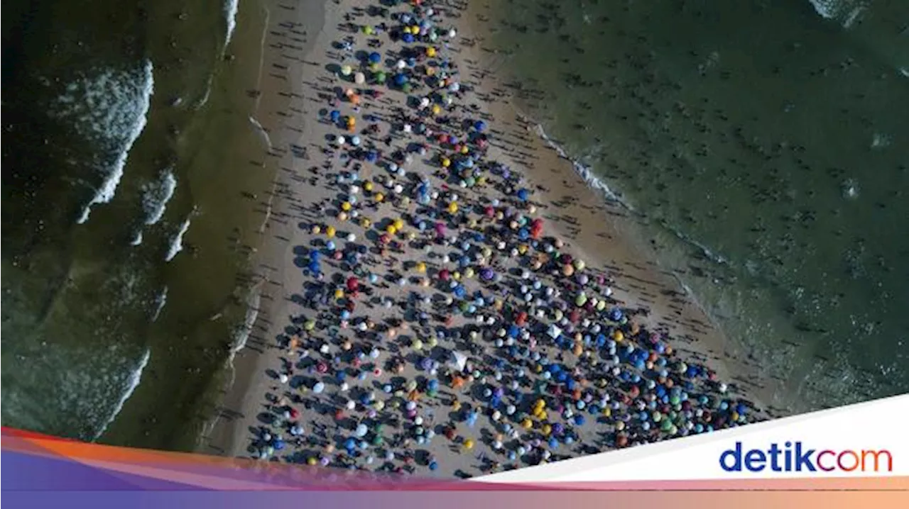 Dua Negara Ini Dilanda Suhu Panas Ekstrem, Sekolah Tutup-Warga Mandi di Pantai