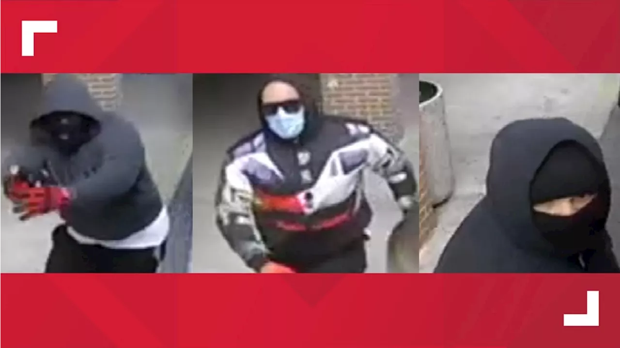 Armed thieves steal cash from guards collecting video machine cash boxes in broad daylight heist