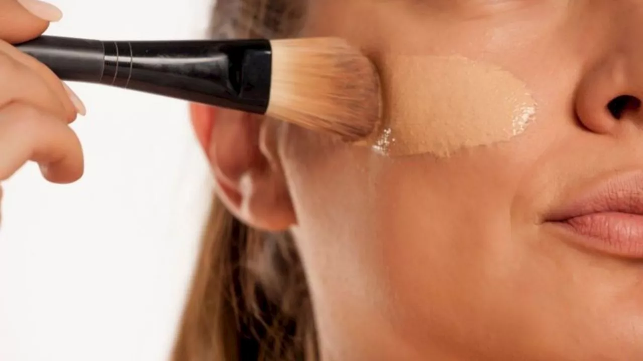 3 pruebas infalibles para saber que estás eligiendo el tono correcto de tu base de maquillaje