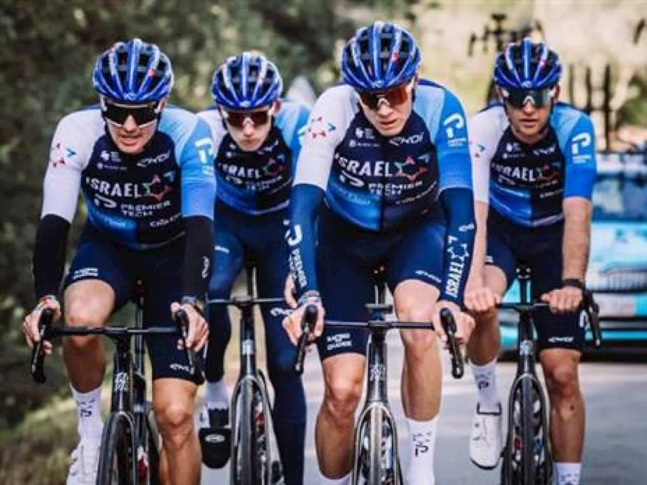 Troppo alto il rischio di aggressioni: via la scritta 'Israel' dal team di ciclismo