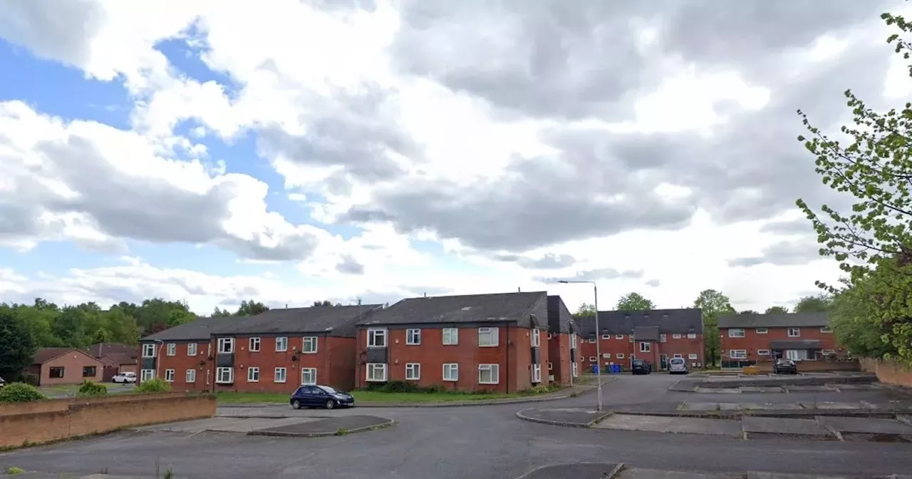 Six arrested after police raid Nottinghamshire flat