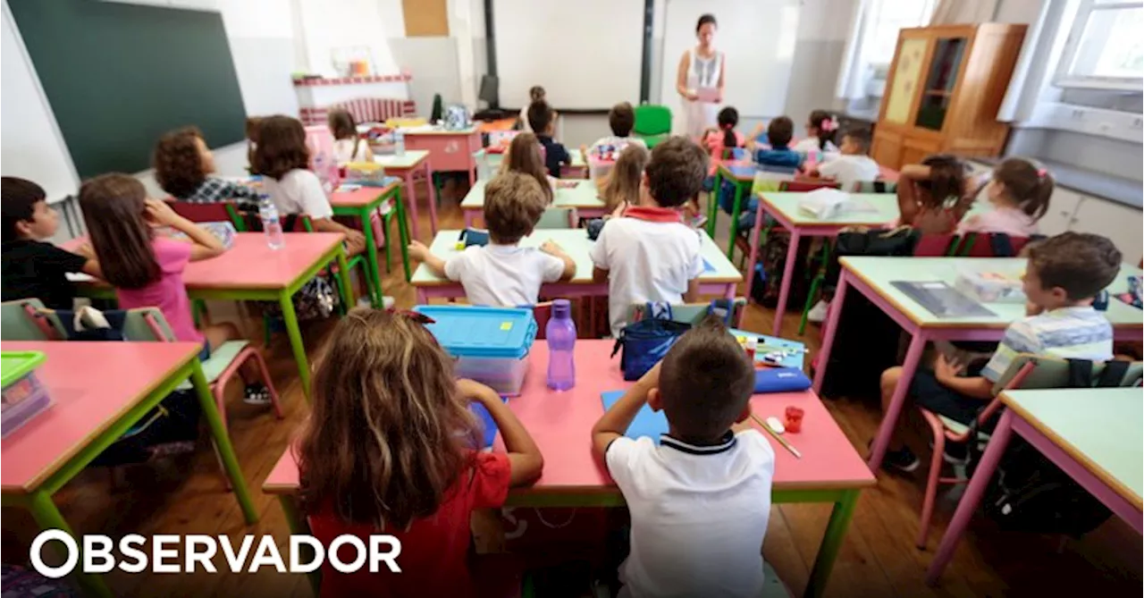 Portaria que abre vagas para 20 mil professores publicada em Diário da Repúbica