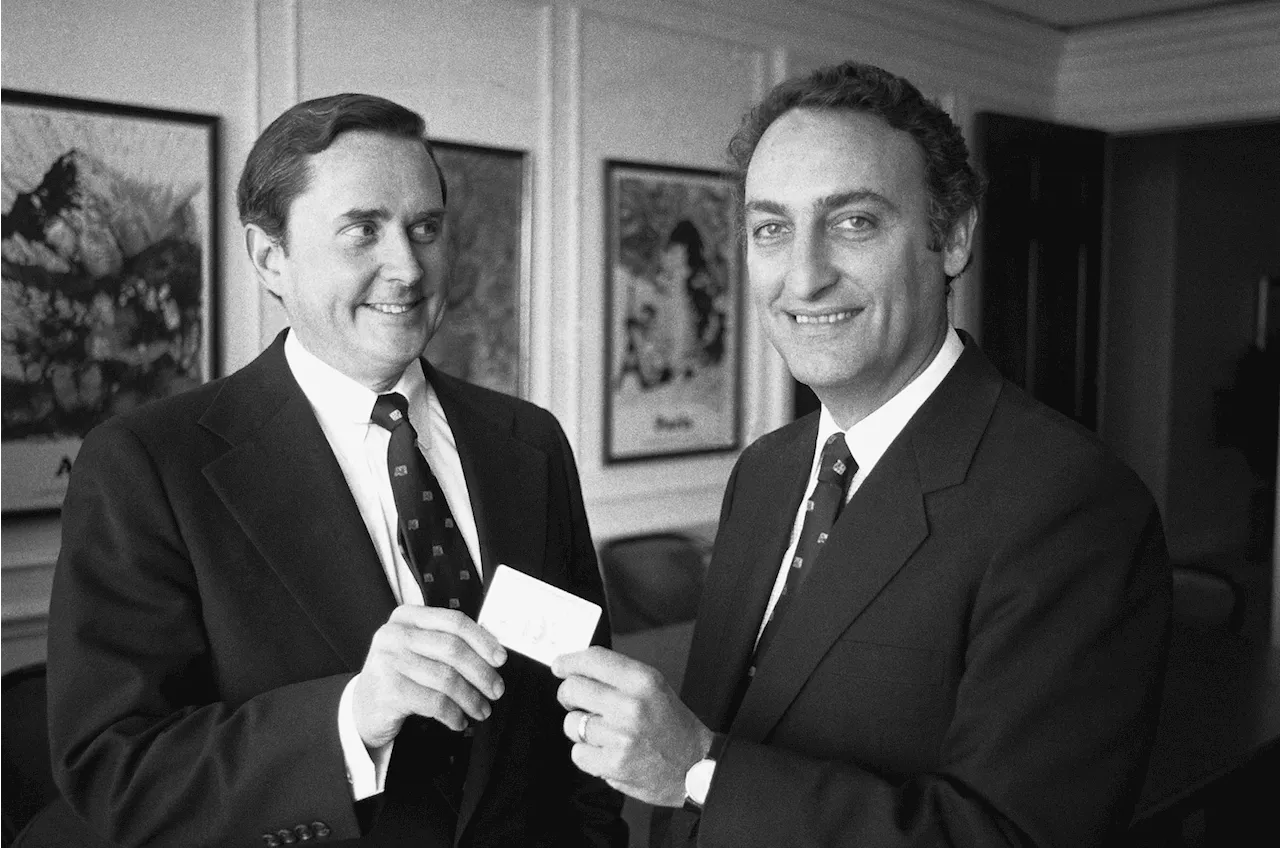 James Robinson III, who moved American Express beyond cards, dies at 88