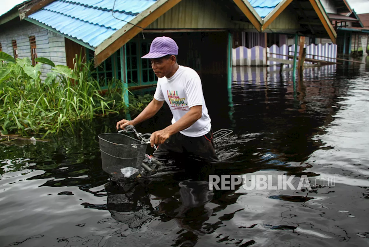 Banjir Surut, Korban Banjir Palangka Raya Mulai Kembali ke Rumah