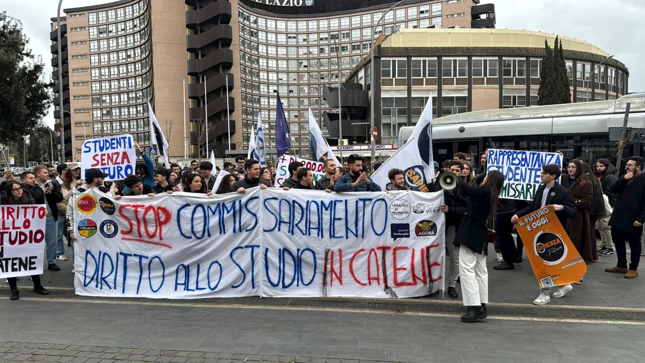 La protesta degli studenti universitari in Regione: "Stop al commissariamento di LazioDisco"