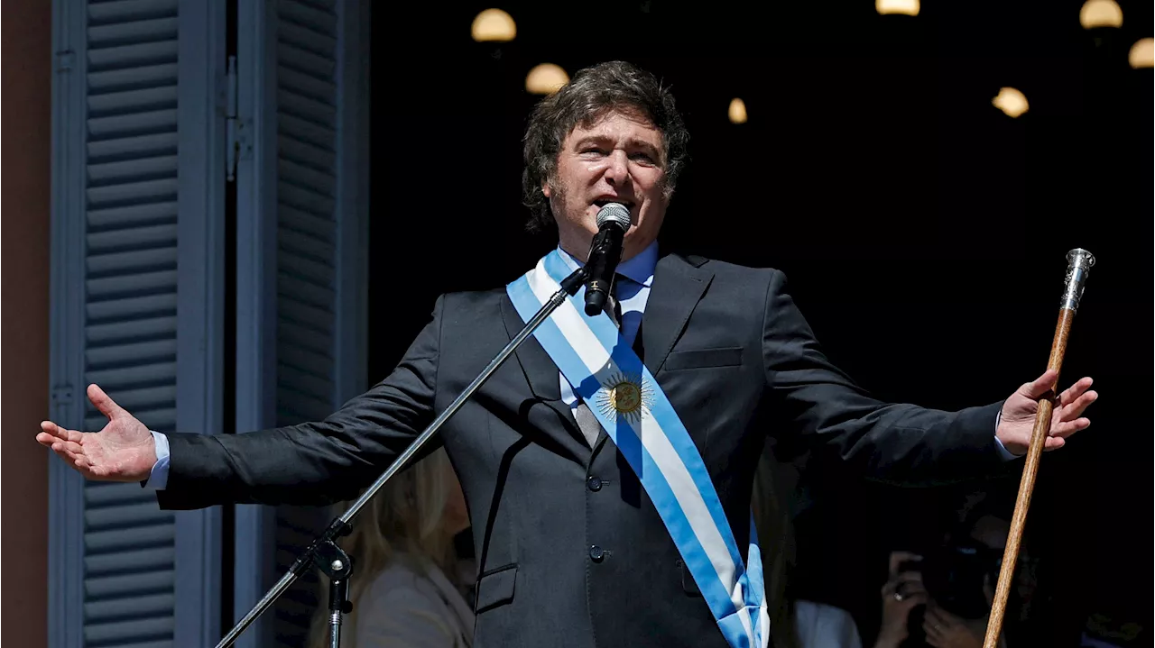 Javier Milei cumple 100 días al frente de Argentina con un retroceso en ayudas sociales y en la economía