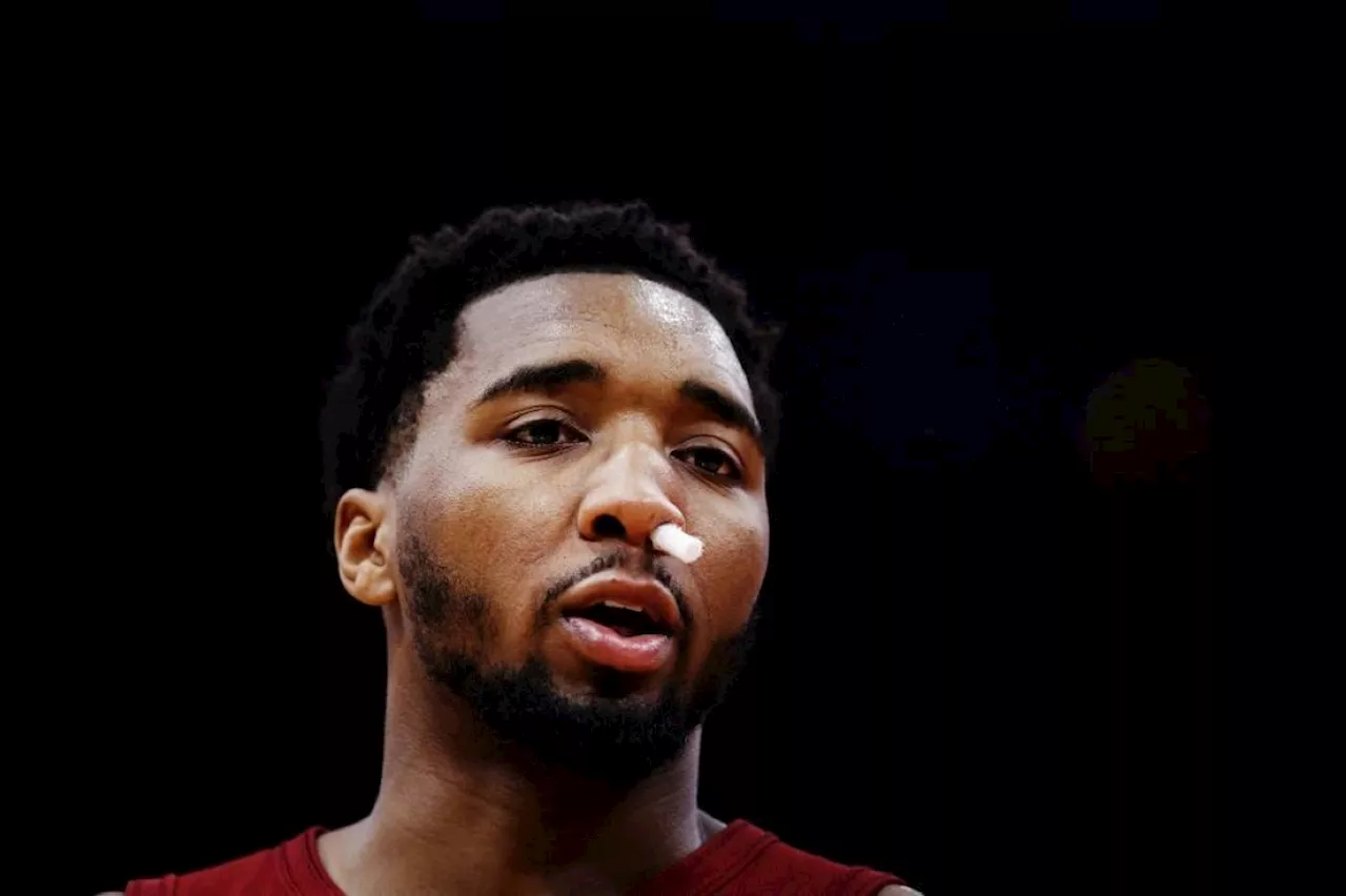 NBA Cavs lose Mitchell at least a week after broken nose