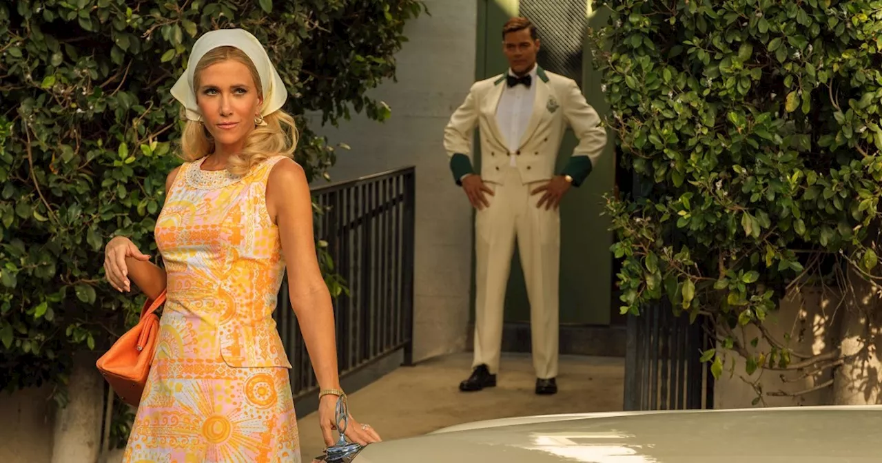 ‘Palm Royale’ Stars Kristin Wiig, Ricky Martin On Their Characters, Maxine and Robert