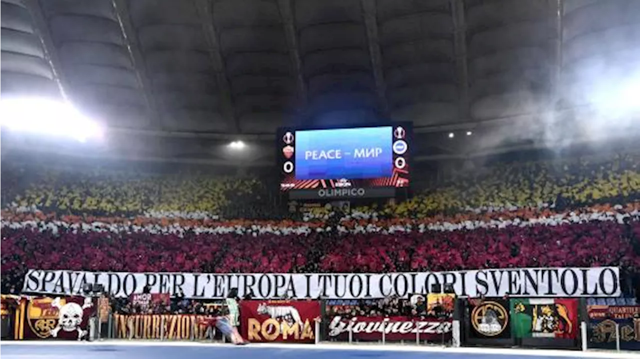 Roma, caro biglietti per la sfida di Europa League con il Milan: i tifosi protestano