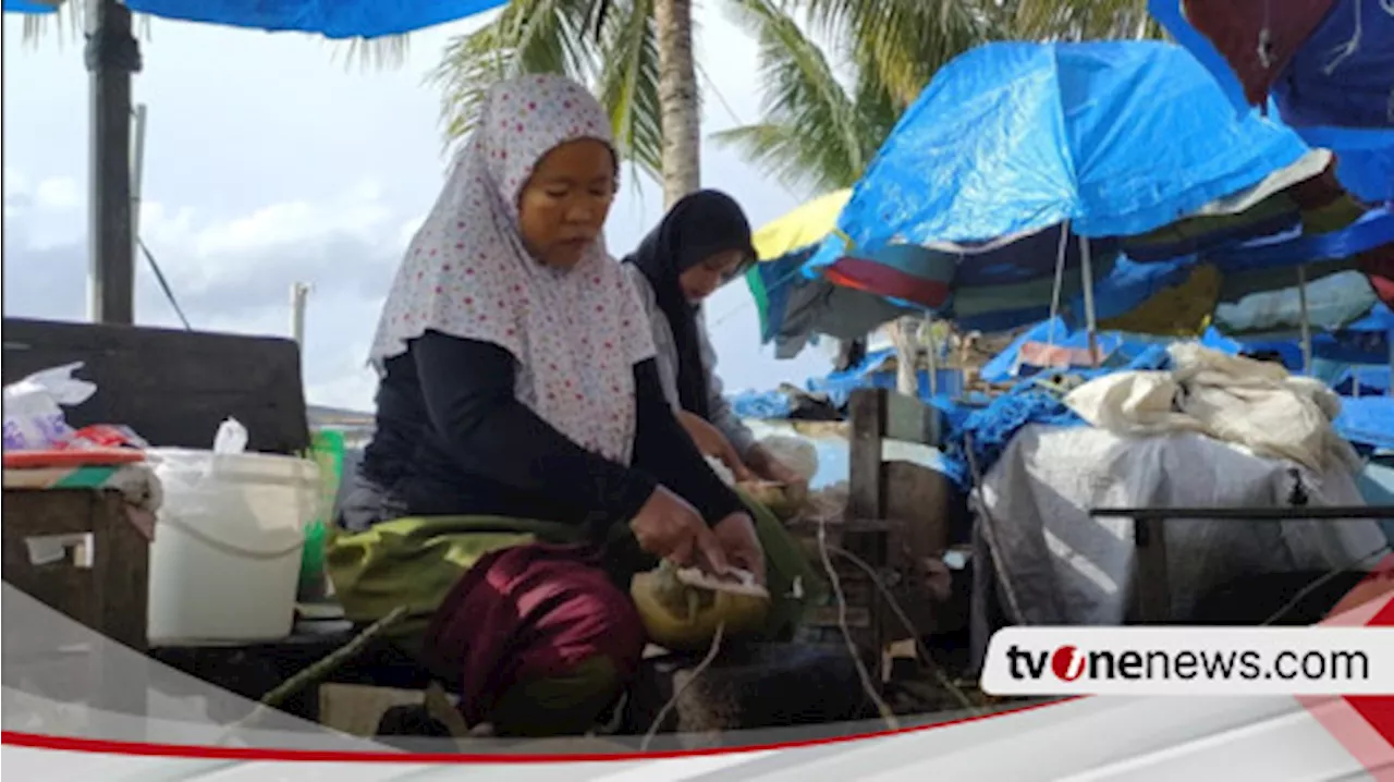 Berkah Ramadhan, Omset Pedagang Kelapa Muda di Baubau Melonjak Drastis