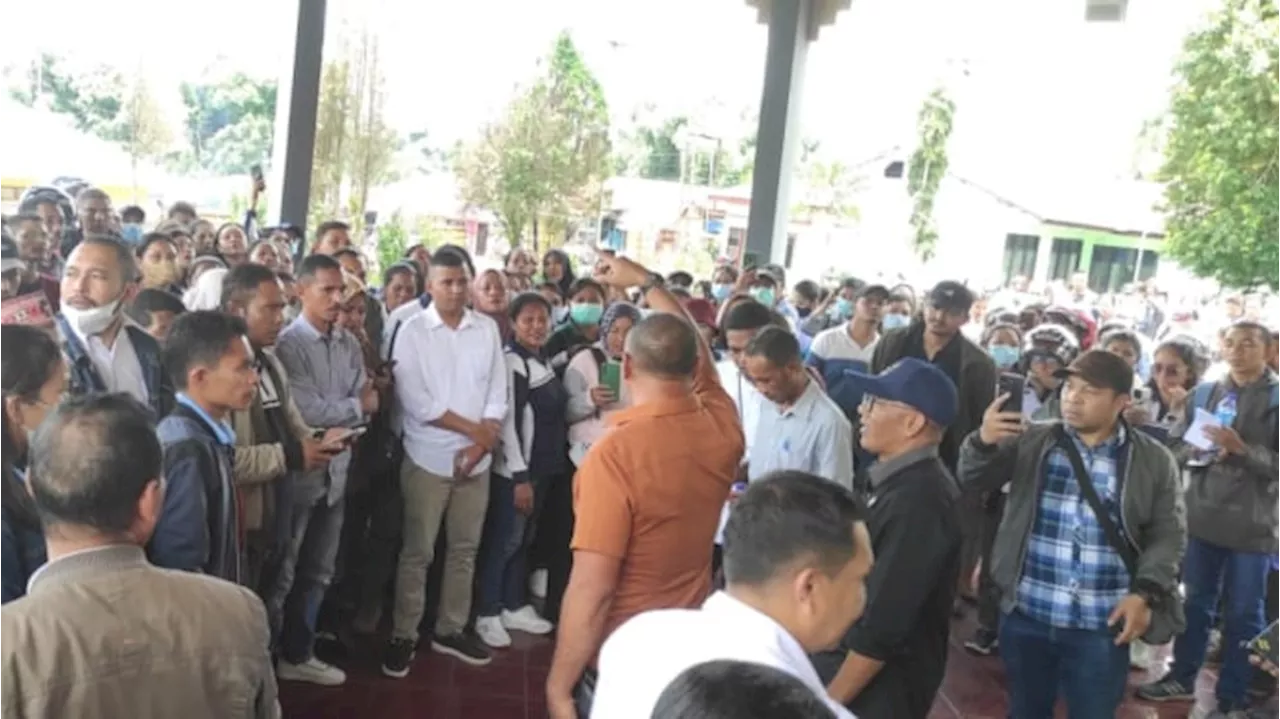 Puluhan Nakes di Manggarai Dipecat Usai Demo di Kantor DPRD Manggarai