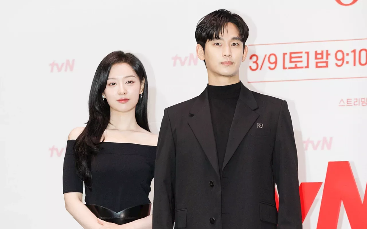 Aksi Kim Ji Won Pukul Manja Kim Soo Hyun di Lokasi 'Queen Of Tears' Curi Perhatian