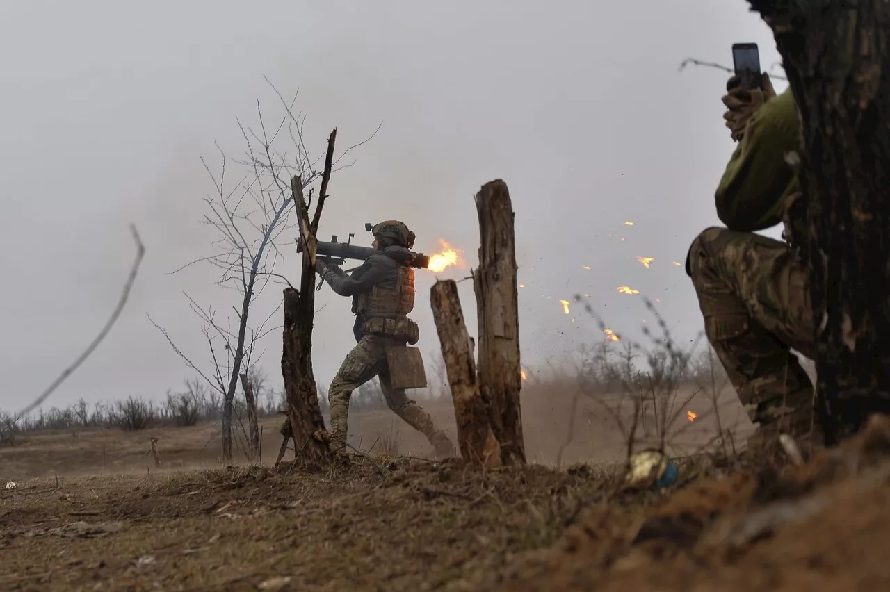 Guerre en Ukraine : 'On va tuer tous les soldats français', ce responsable russe menace Emmanuel Macron