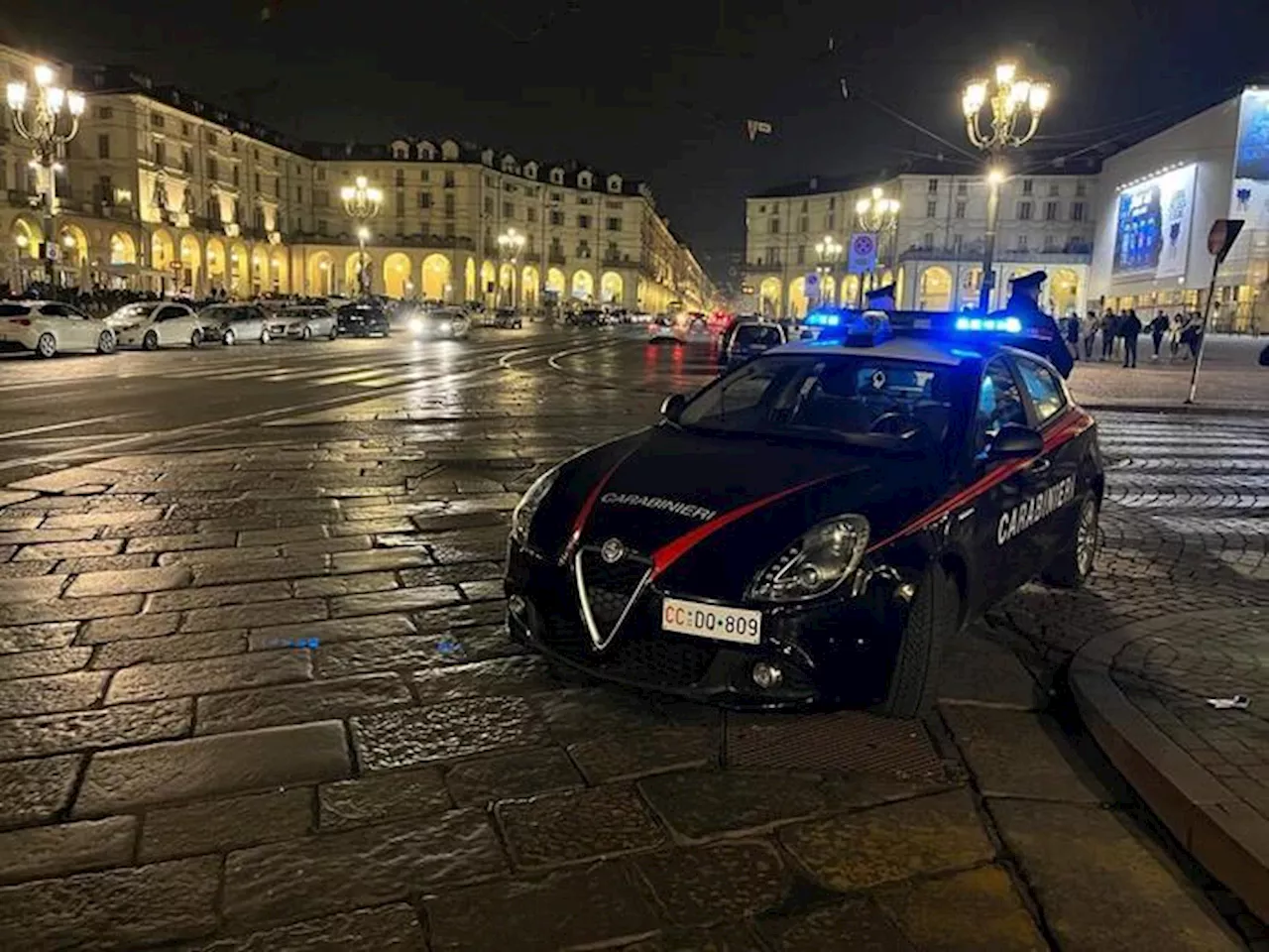 Sequestrano e picchiano 50enne per giorni, arrestati 2 minorenni