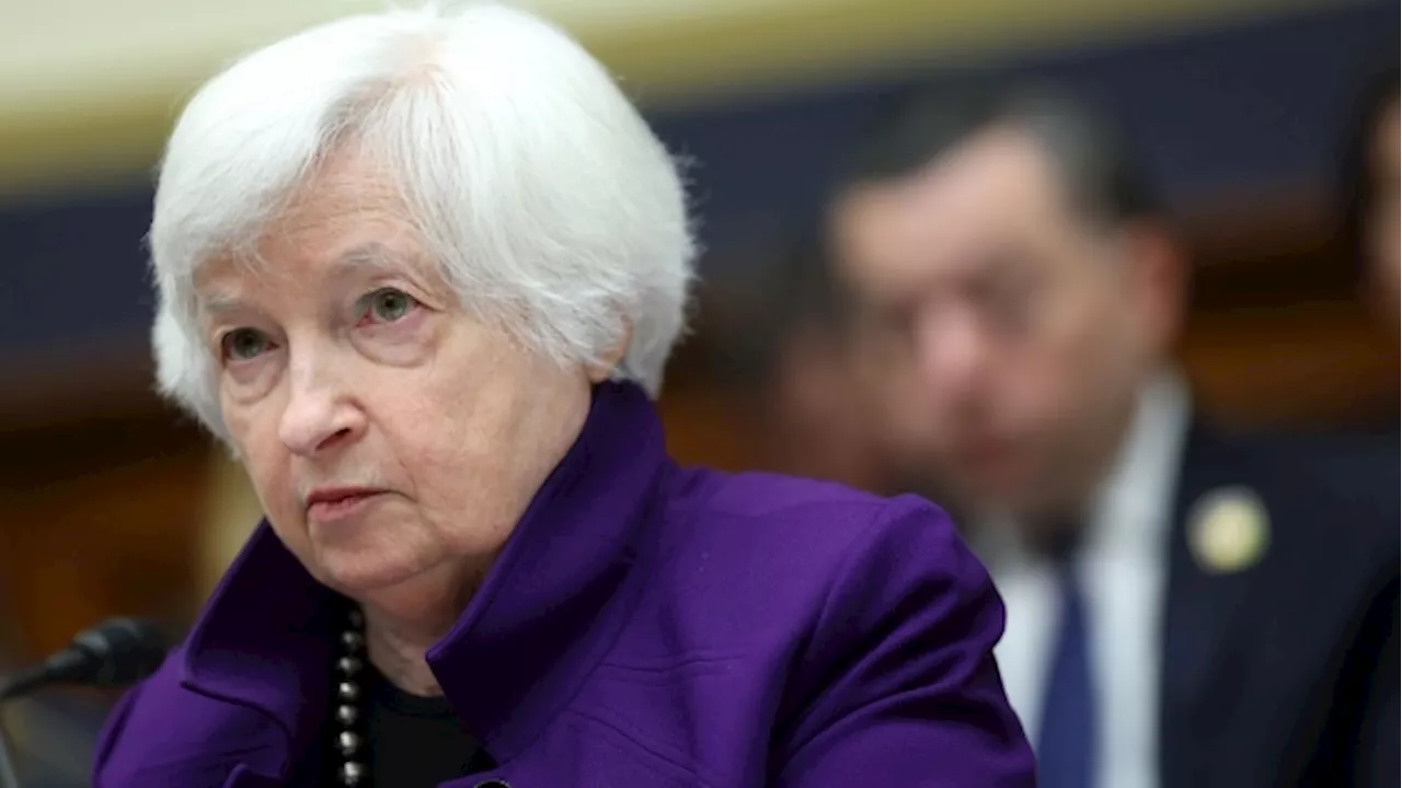 Yellen Hearing Foreshadows Battle Over Tax Policy as Cuts Expire