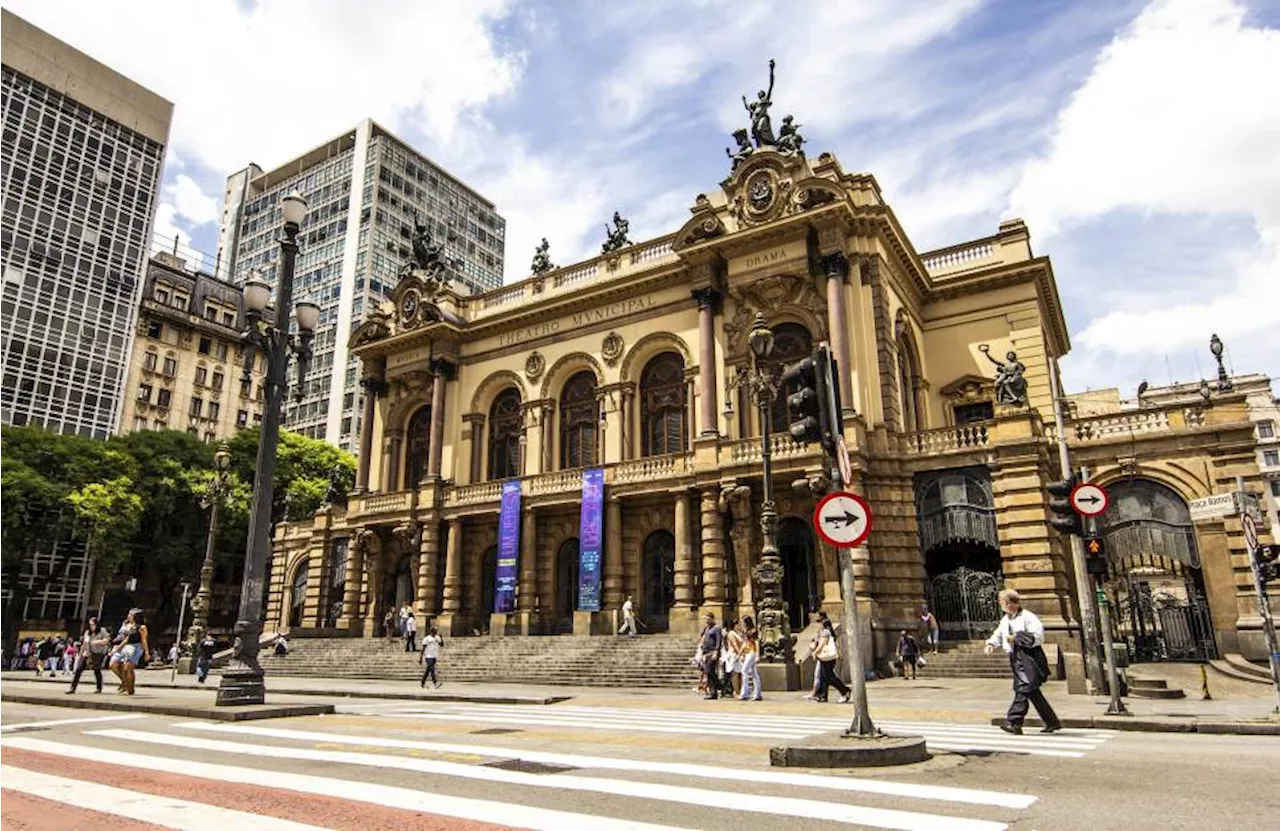 Justiça nega liminar e permite entrega de título a Michelle Bolsonaro no Theatro Municipal em SP