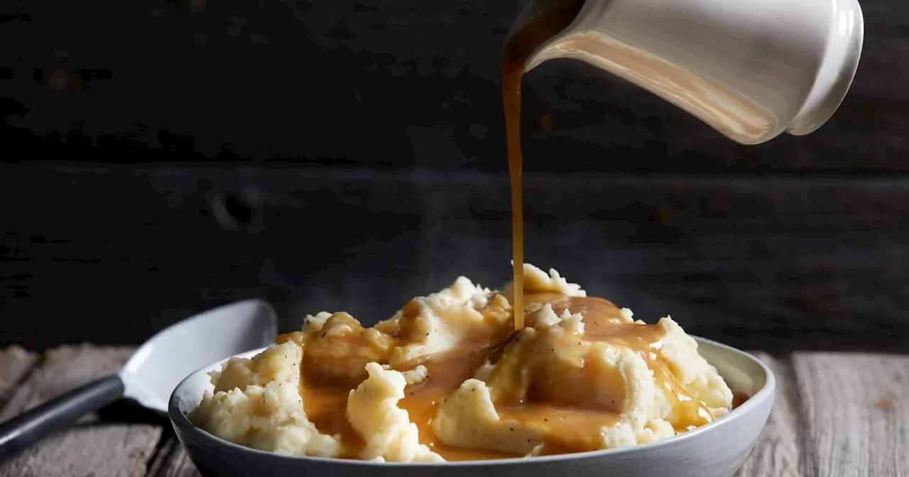 Woman's simple gravy hack that ends up in a smooth sauce 'every time'