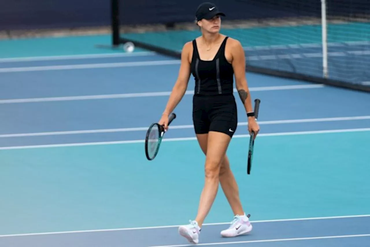 “Mijn hart is gebroken”: vier jaar na dood van haar vader wordt tennisster Sabalenka getroffen door nieuw dram