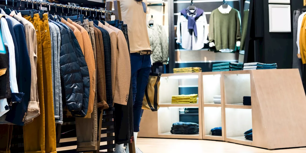 Ladendieb kommt in gestohlener Hose in Bekleidungsgeschäft zurück