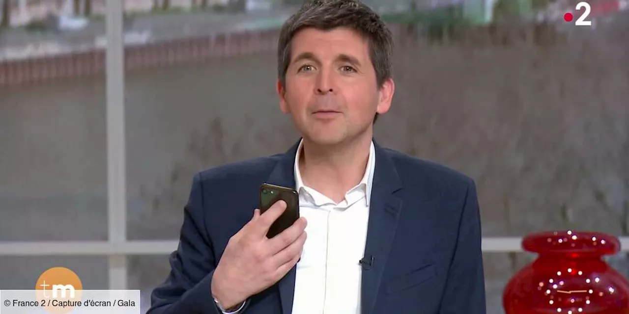 – Nathalie Saint-Cricq, hilare au téléphone avec Thomas Sotto, blague sur ses tenues vestimentaires