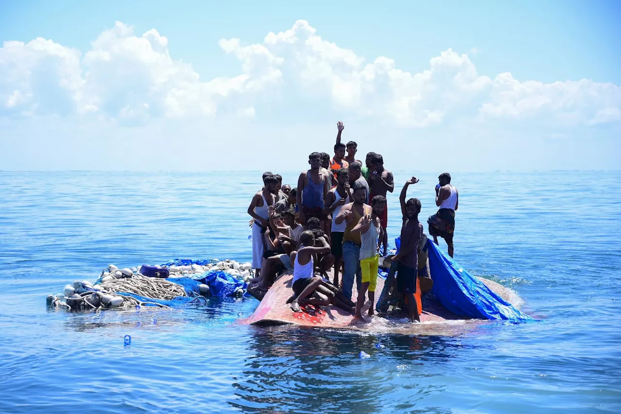 Indonésie: 69 réfugiés rohingyas sauvés en mer après un naufrage