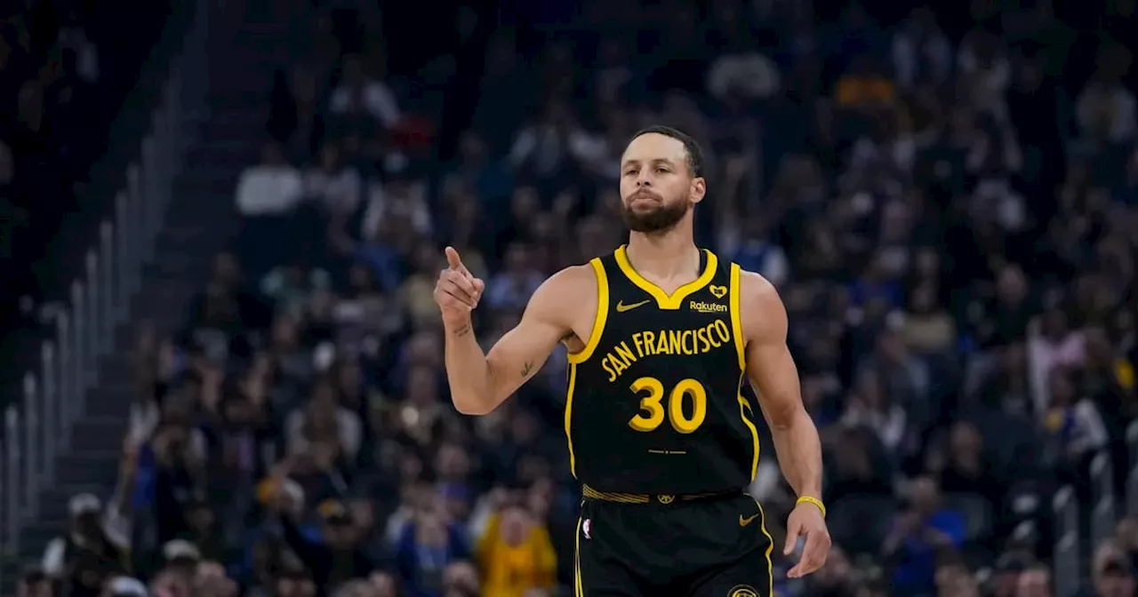 Curry llega a 300 triples en victoria de los Warriors 137-116 ante Grizzlies