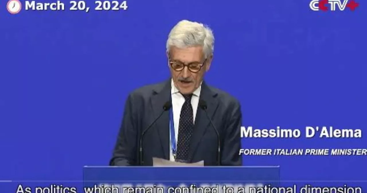 D&#039;Alema alla corte dei cinesi: parla al forum organizzato da Pechino