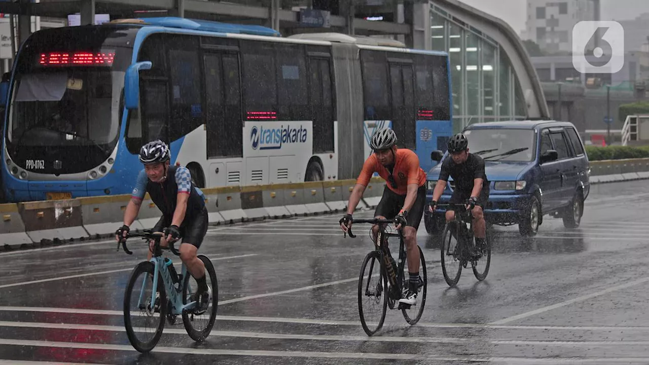 Cuaca Besok Jumat 22 Maret 2024: Sebagian Jabodetabek Hujan Pagi dan Siang