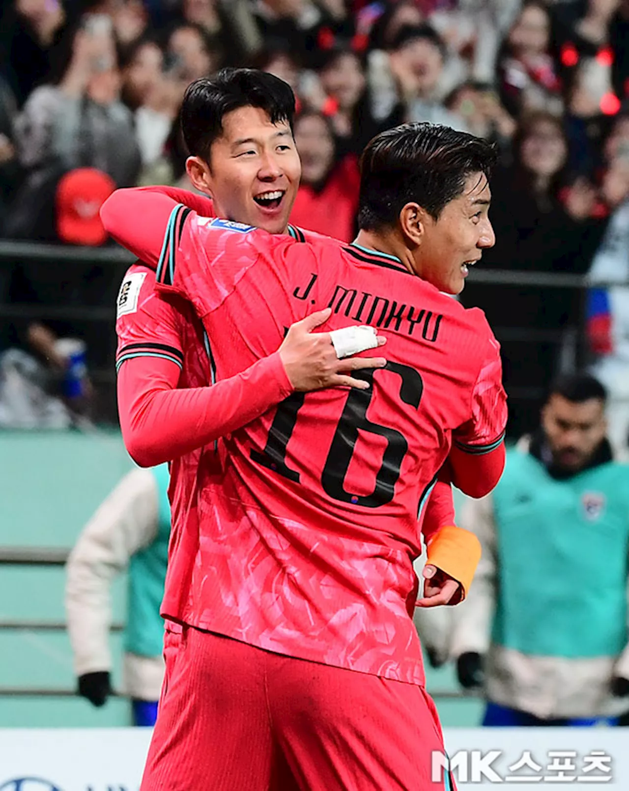 ‘손흥민 선제골’ 한국, 태국과 1대1 아쉬운 무승부...C조 1위는 지켰다 [WC 아시아예선]