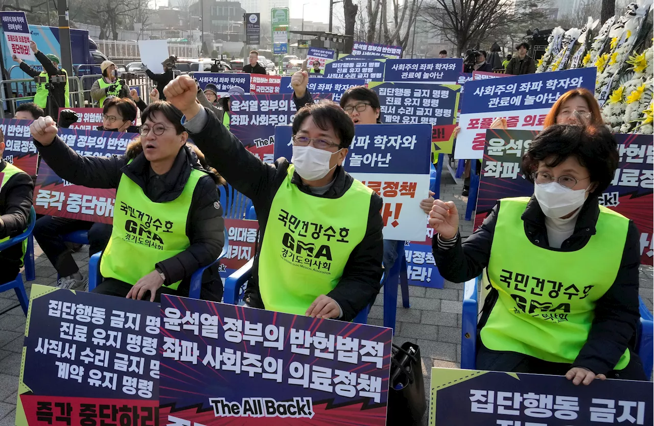 Why are striking doctors in South Korea facing license suspensions and what's next?