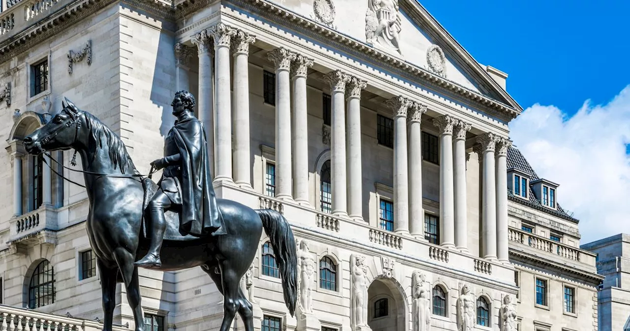 Bank of England leaves interest rate unchanged at 5.25 per cent