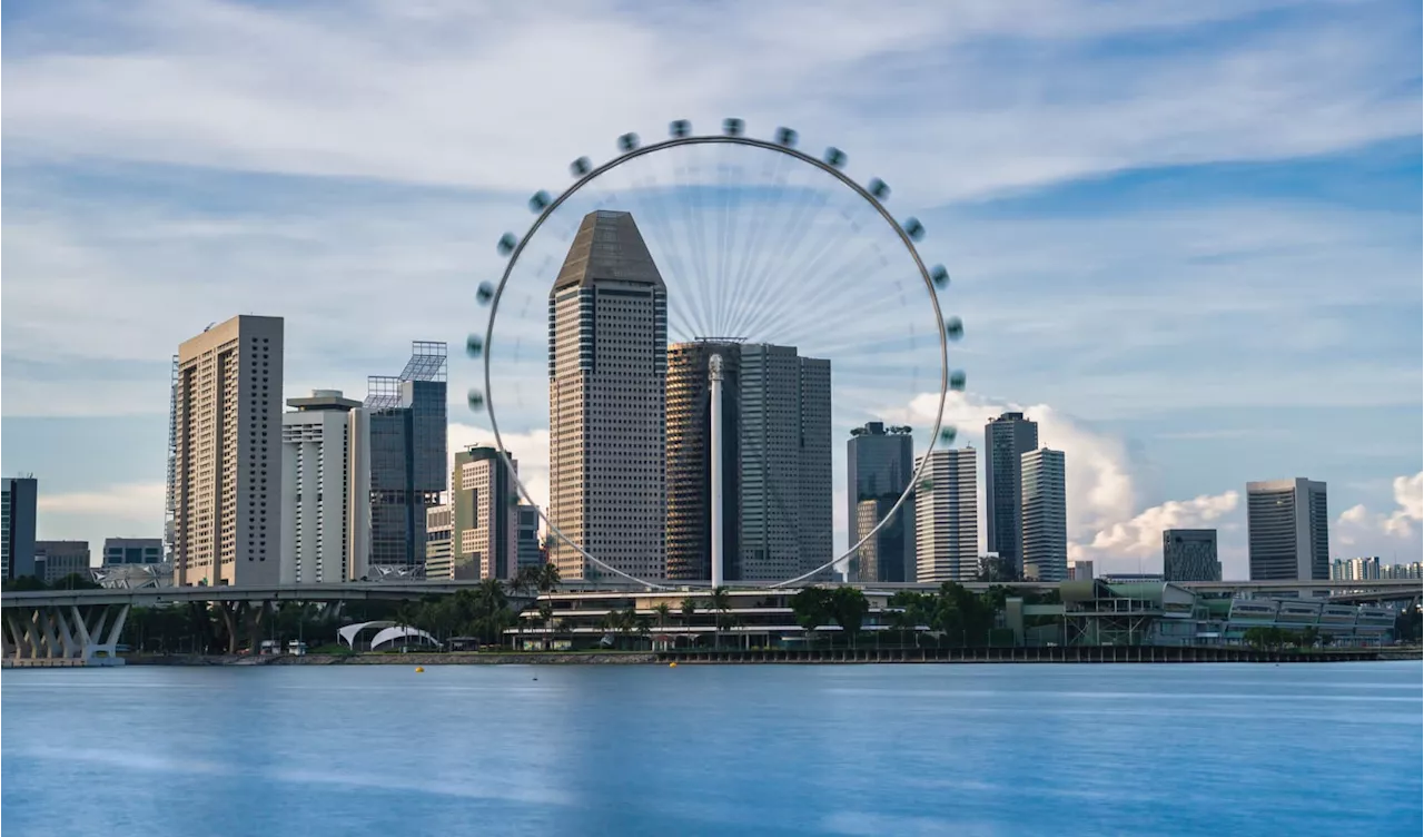 Singapore-Malaysia border allows QR code clearance for car travelers