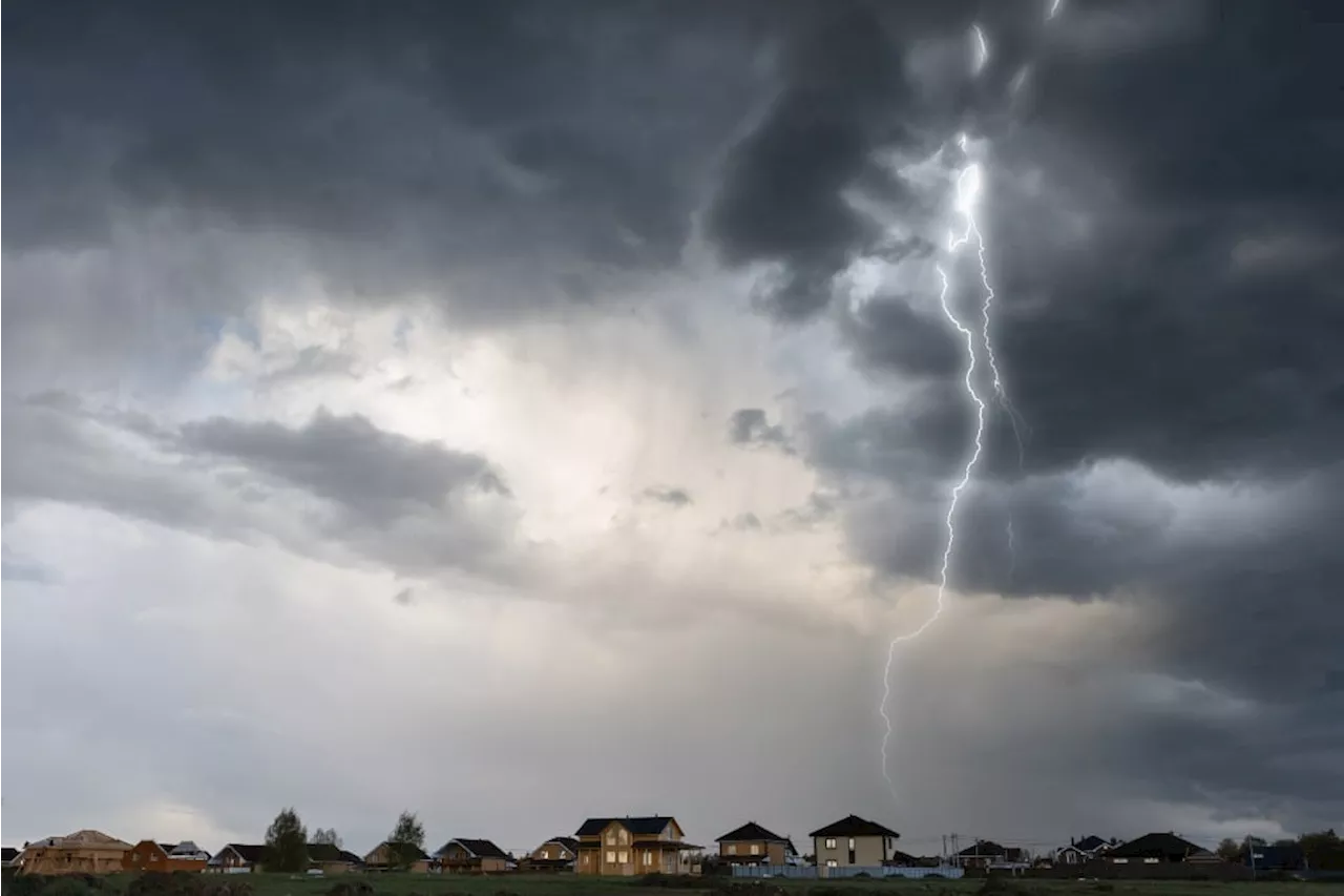 Thunderstorm warning issued for five provinces, hot weather warning for two others