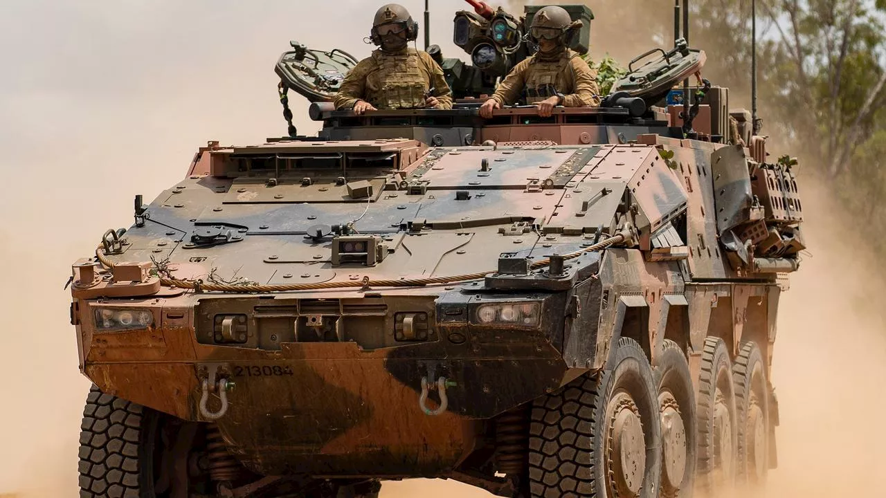 Australia signs $1bn war machine deal