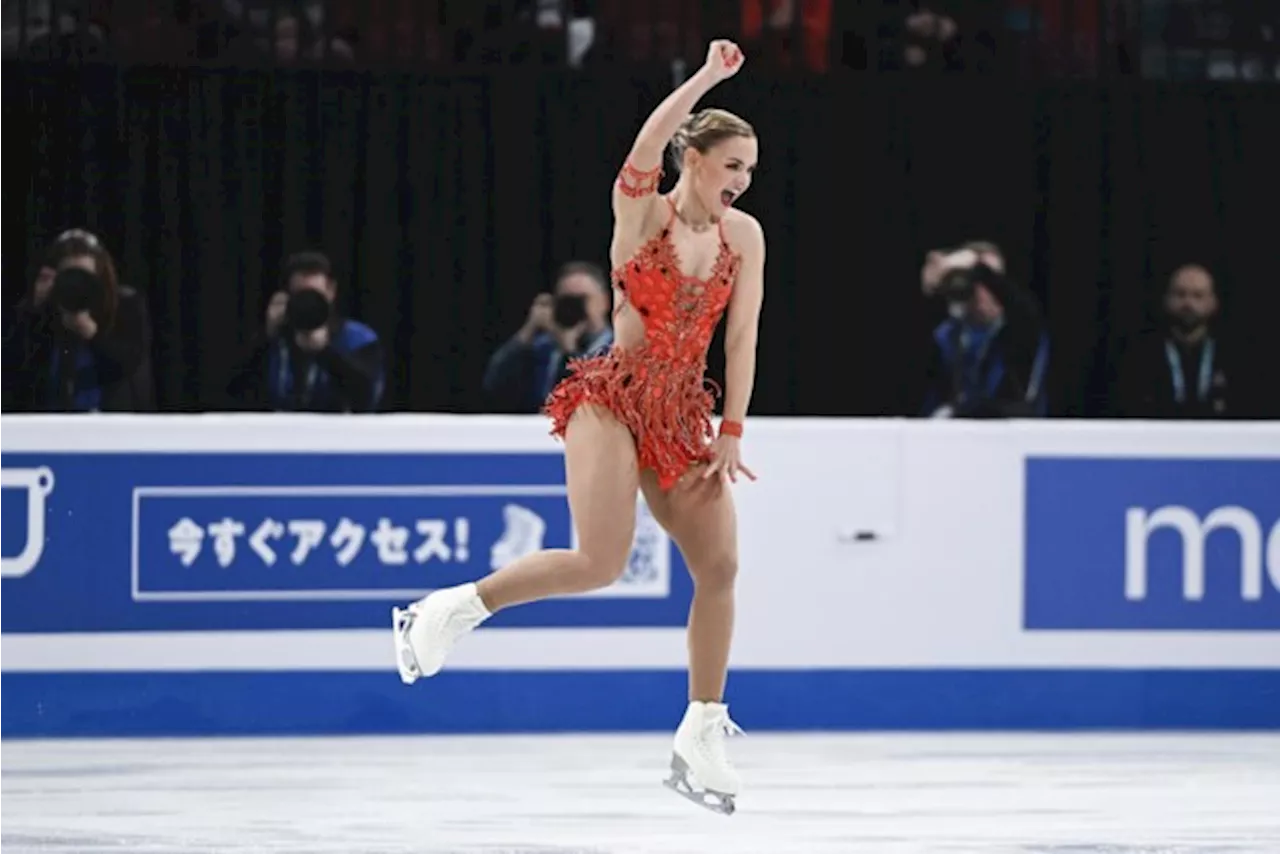 WK Kunstschaatsen: Loena Hendrickx sleept publiek mee en is eerste na korte kür