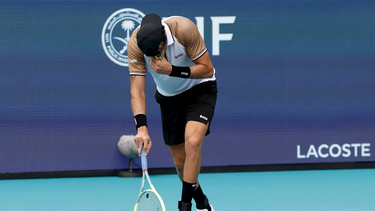 Tennis: après Cazaux, Berrettini au bord du malaise en plein match à Miami