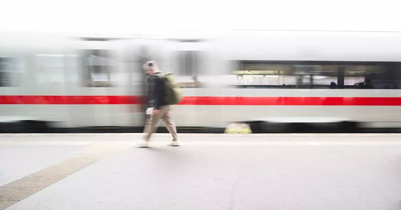 Konzernbilanz: Deutsche Bahn fährt Milliardenverlust ein​