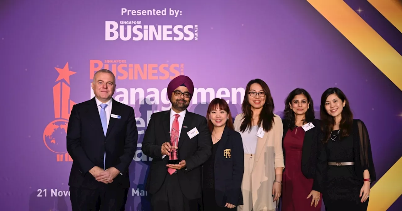 HSBC Life Singapore secures Employee Engagement of the Year award for Financial Services at SBR Management Excellence Awards