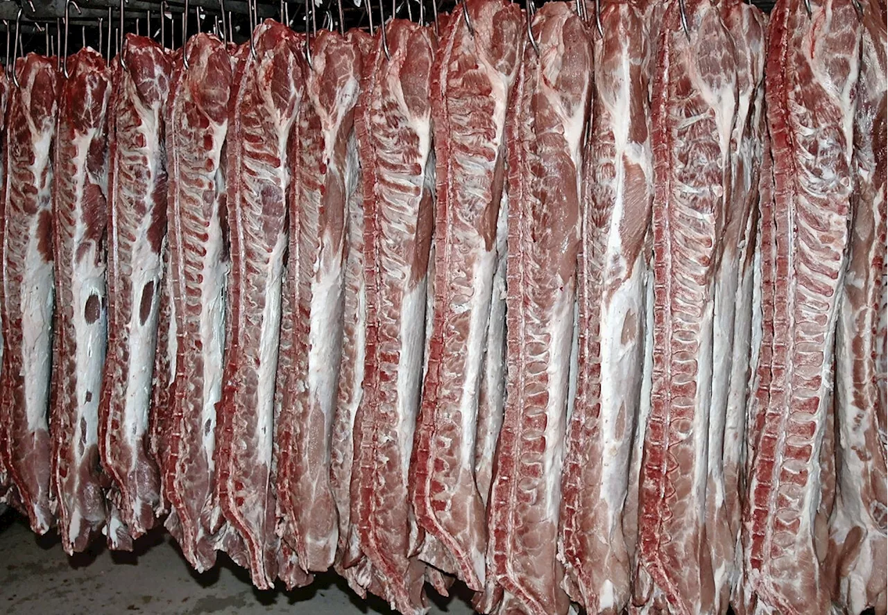 Weniger Fleisch produziert und nachgefragt