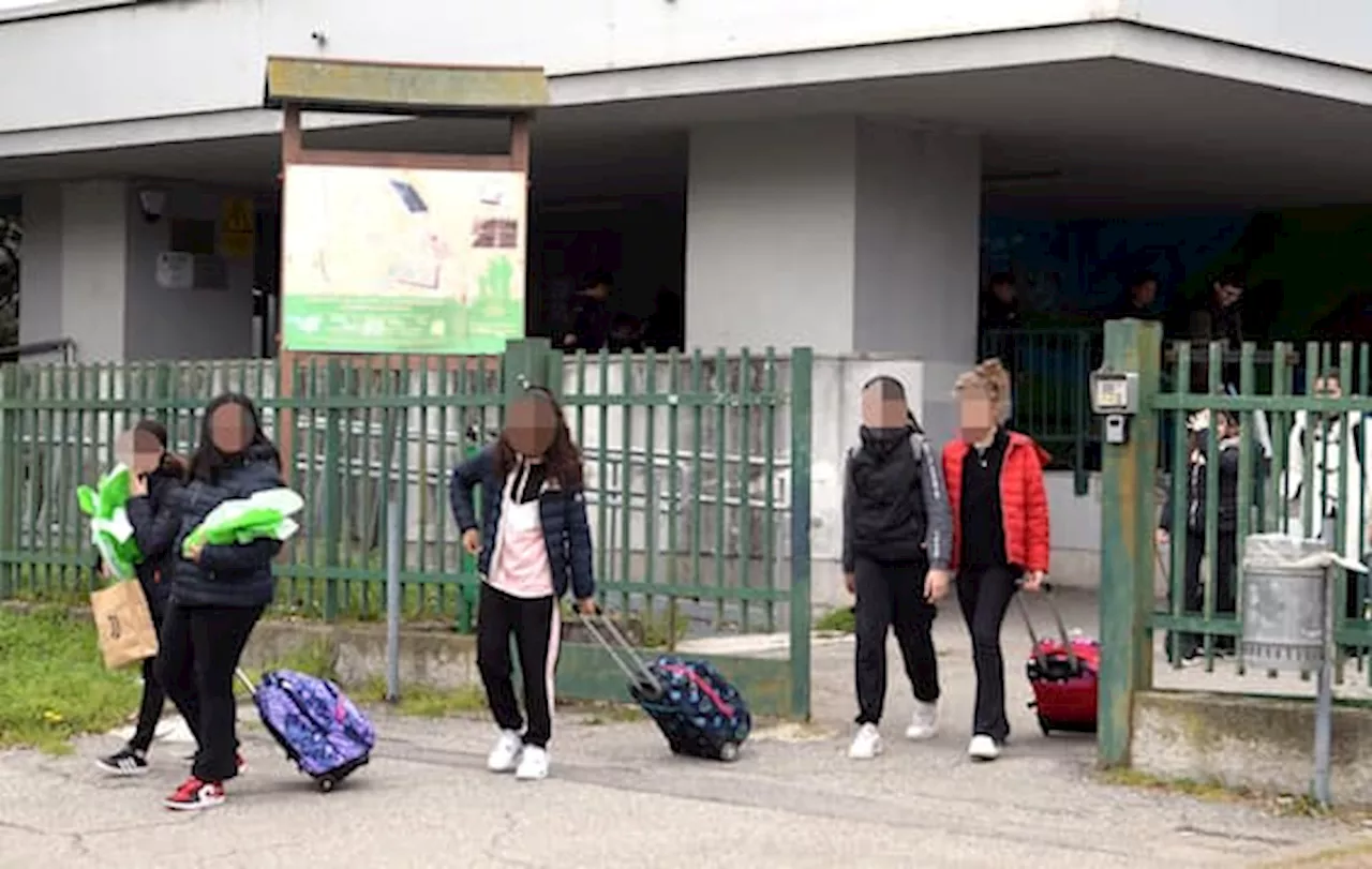 Scuola Pioltello chiusa per Ramadan, docenti: 'Aggrediti dallo Stato'